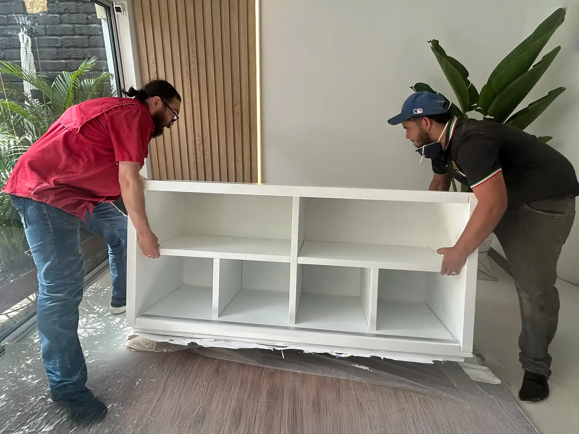 Explorando la Relación entre Mobiliario y Formaldehídos: La Ciencia de los Tableros